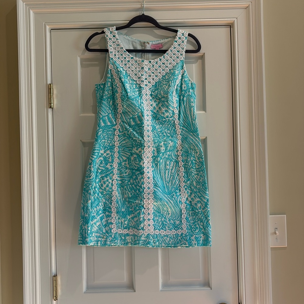 Lilly Pulitzer Blue and White print Macfarlane Dress - gently used